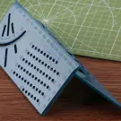 Sablon japonez pentru masurari tridimensionale, Albastru